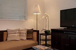 The Colony Hotel