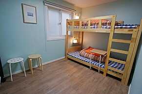710 Guest house Yellow