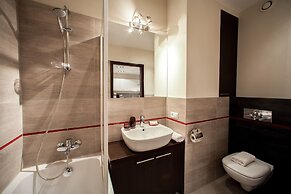 Platinum Towers E-Apartments