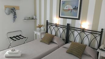 Cyclades Hotel