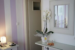 Cyclades Hotel