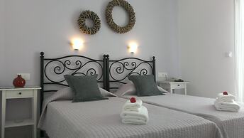 Cyclades Hotel