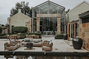 Islington Hotel