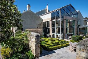 Islington Hotel