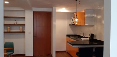 100 Wonderful House