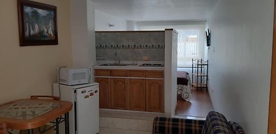 100 Wonderful House