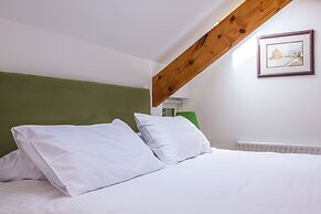 Cherryhill Lodge