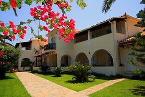 Villa Phoenix Apartments & Studios