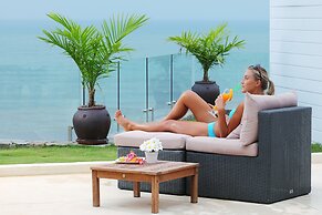 The Cliff Resort & Residences