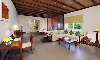 The Cliff Resort & Residences
