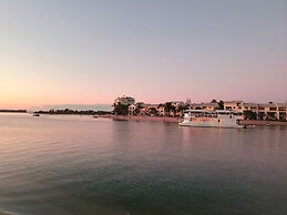 Noosa River Retreat