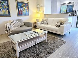 Noosa River Retreat