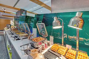 Al Khoory Executive Hotel