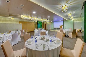 Al Khoory Executive Hotel