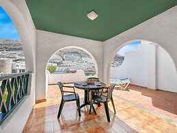 Laguna Apartments