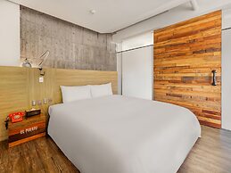 El Puerto Hotel
