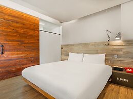 El Puerto Hotel