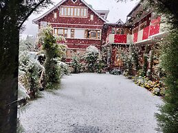 Walisons Hotel
