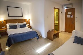 Hostal Savoy