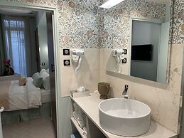 Hôtel 33 Marbeuf