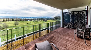 Small Luxury Hotel Wellnesshotel Golfpanorama