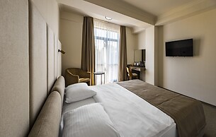 Regency Hotel