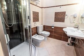 Regency Hotel