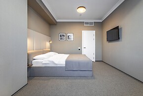 Regency Hotel