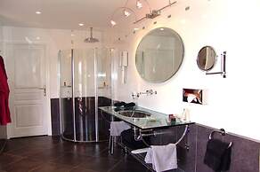 Private Hotel - Adults Only