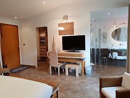 Private Hotel - Adults Only