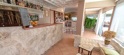 Private Hotel - Adults Only
