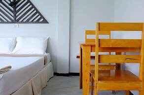 Thaniza Beachfront Resort