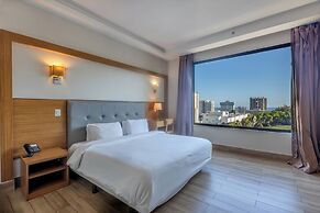 Weston Suites & Hotel