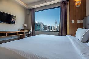 Weston Suites & Hotel