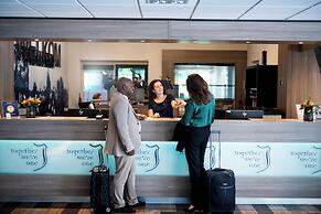 50/50 Hotel Belmont
