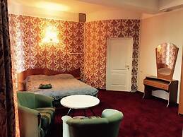 Mesogios Hotel