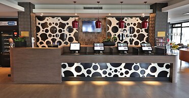 Xo Hotels Park West