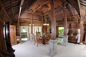 Hills Joglo Villa