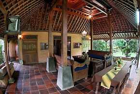 Hills Joglo Villa