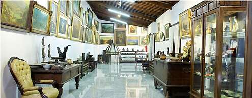 Hills Joglo Villa