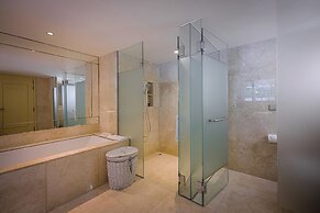 Resorts World Sentosa - Equarius Hotel
