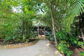 Tingalaya's Retreat