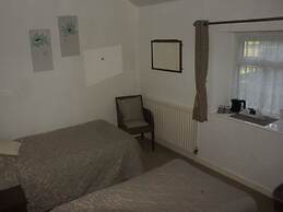 Plas Isa Hotel