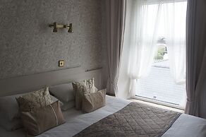 Plas Isa Hotel