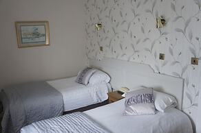 Plas Isa Hotel