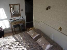 Plas Isa Hotel