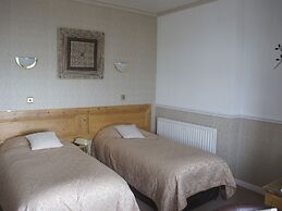 Plas Isa Hotel