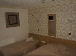 Plas Isa Hotel