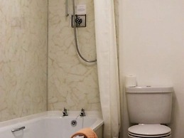 Plas Isa Hotel
