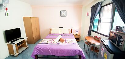 Pattaya Holiday Lodge